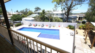 1 Bedrooms Pool View