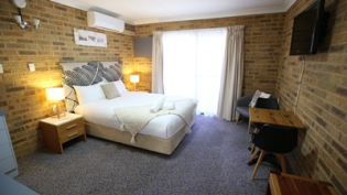 Queen room (1)